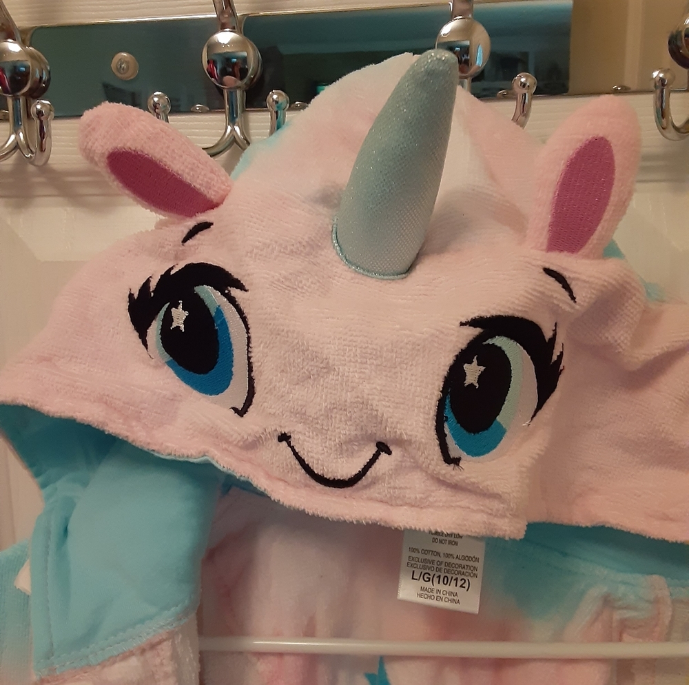 NWOT Unicorn Beach Bathrobe Kid Large 10/12